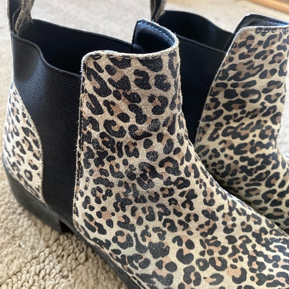 Leopard Booties - Picture 2 of 8
